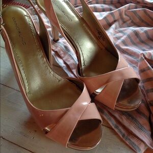 Bandolino light pink sling backs worn once 8.5